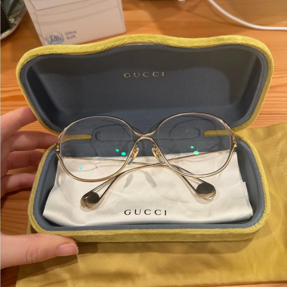 Gucci Women's Glasses in Gold Frame